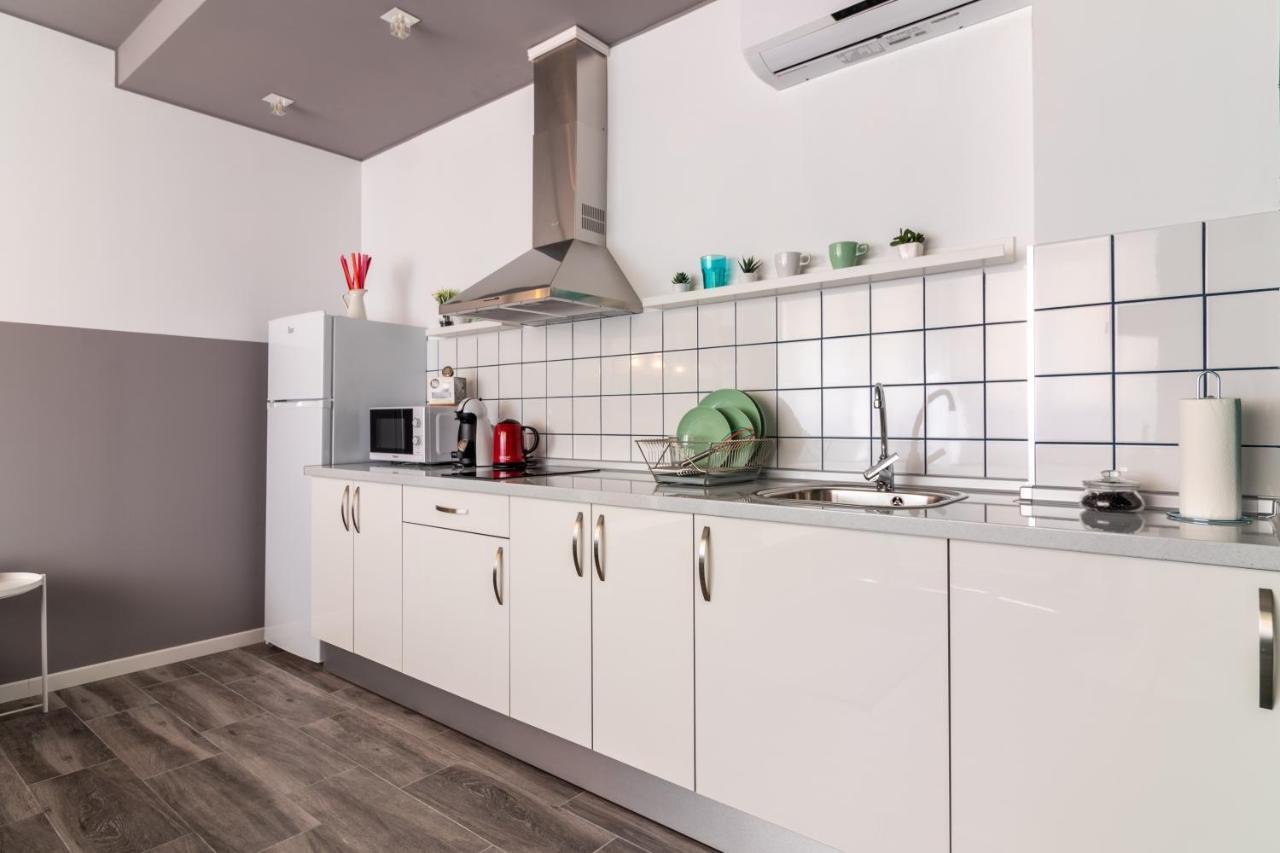 Apartamentos Navio Valencia Exteriör bild
